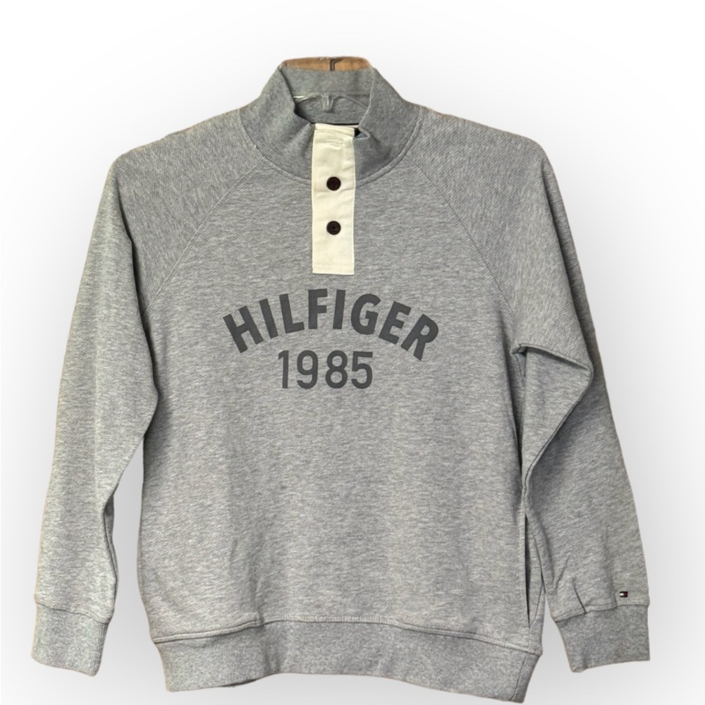 NWT Boys Tommy Hilfiger 3 Button Pullover Sweatshirt Size L